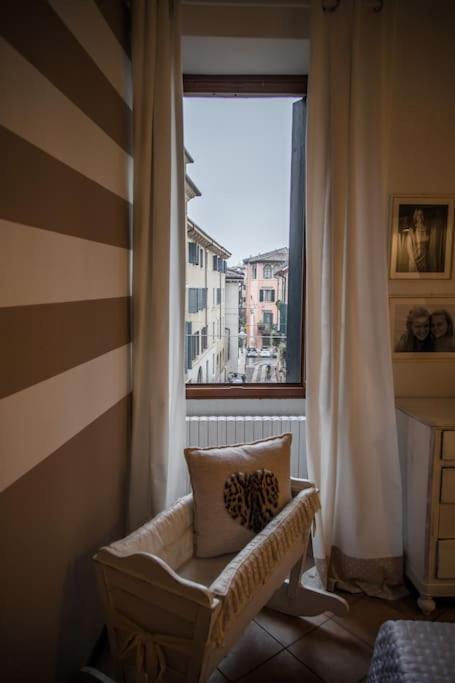 Piazza Erbe Luxury Apartment Верона Екстериор снимка